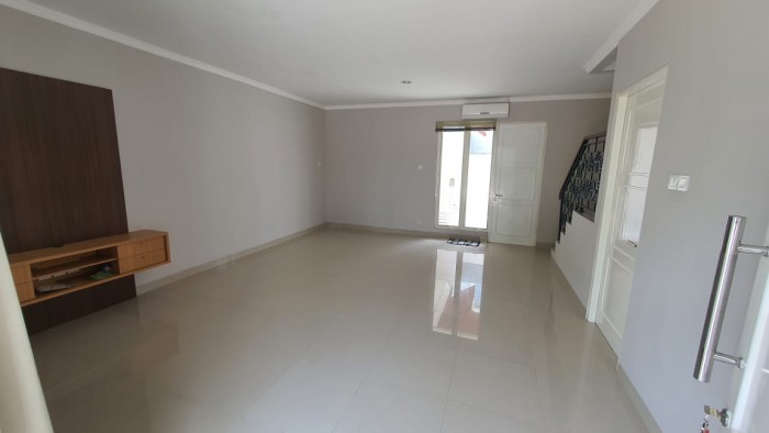 Rumah Disewakan Semi Furnished di Cluster Florencia Lippo Cikarang